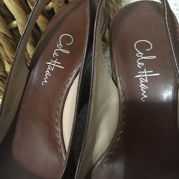 Cole Haan Brown sling-back wedges! 💥 - Picture 6 of 7